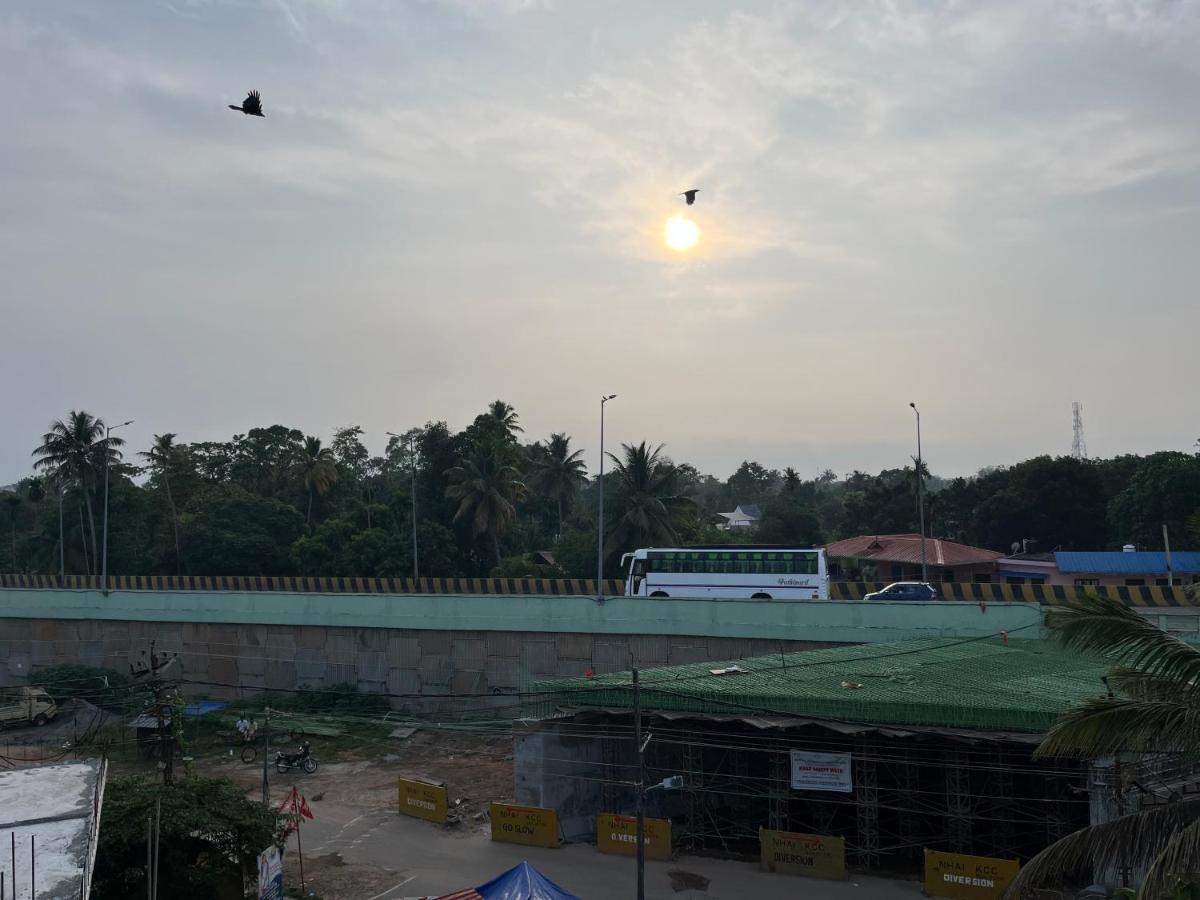 Solomon Apartments,Alappuzha Beach. Exterior foto
